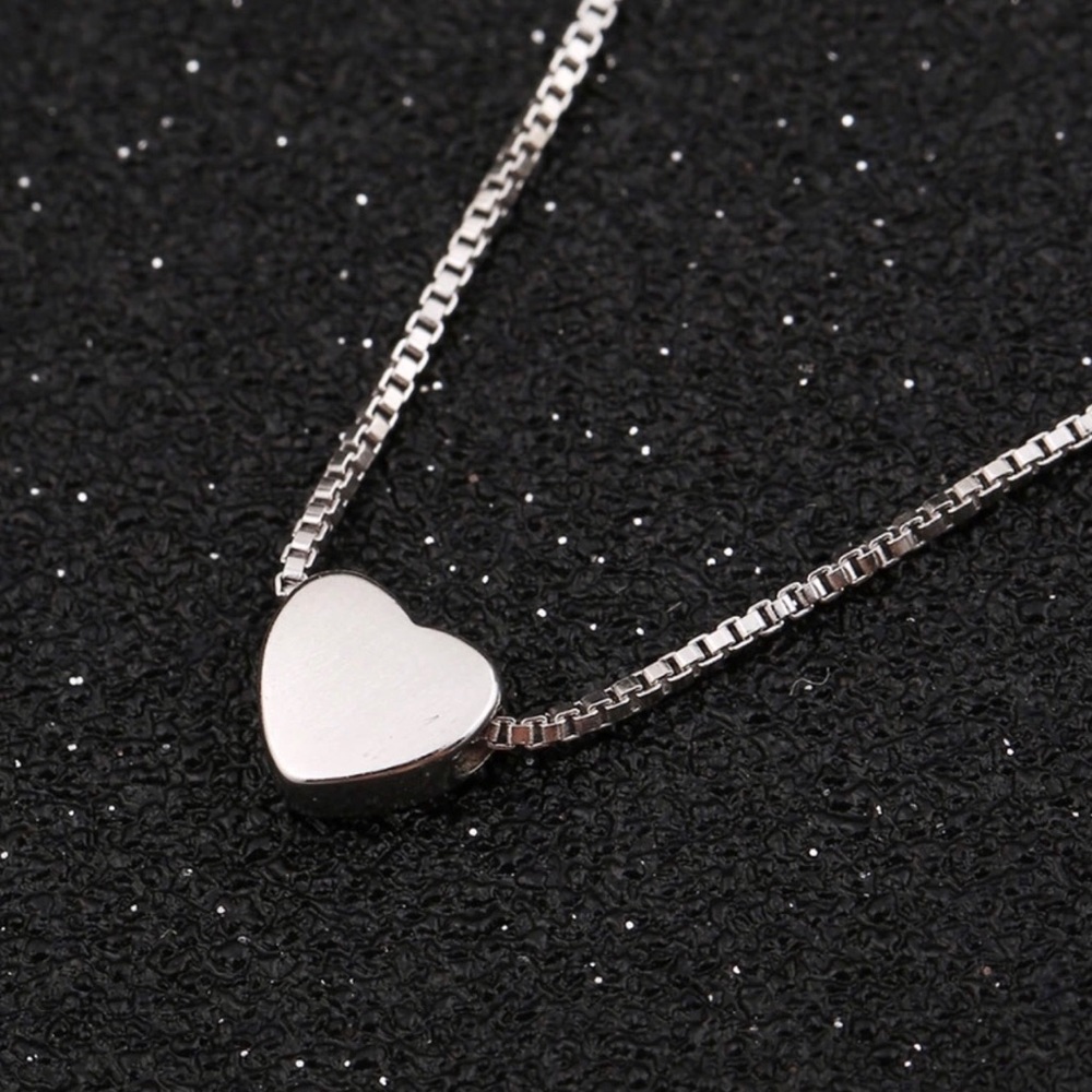 Sterling Silver necklace with Herat pendant !